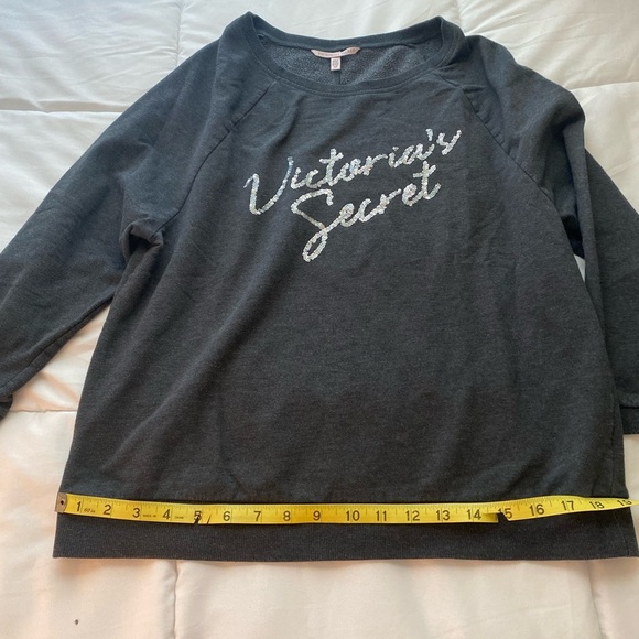 Victoria’s Secret Sz Small Gray Sweater Sequins Logo Slouchy Y2K Glam EUC - Picture 4 of 10